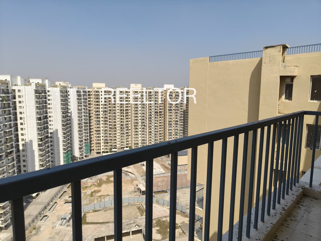 Available 3 Bhk In Jubal Rajgarh
