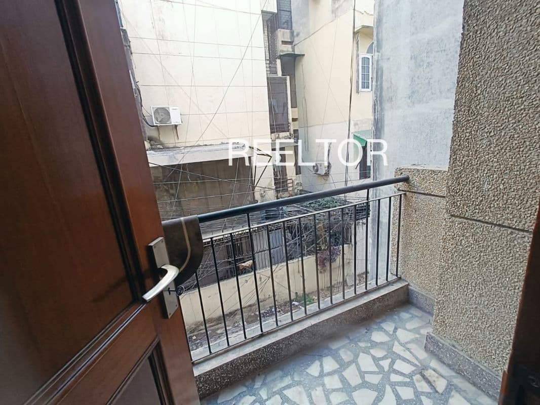 Available 3 Bhk In Darta Mandi