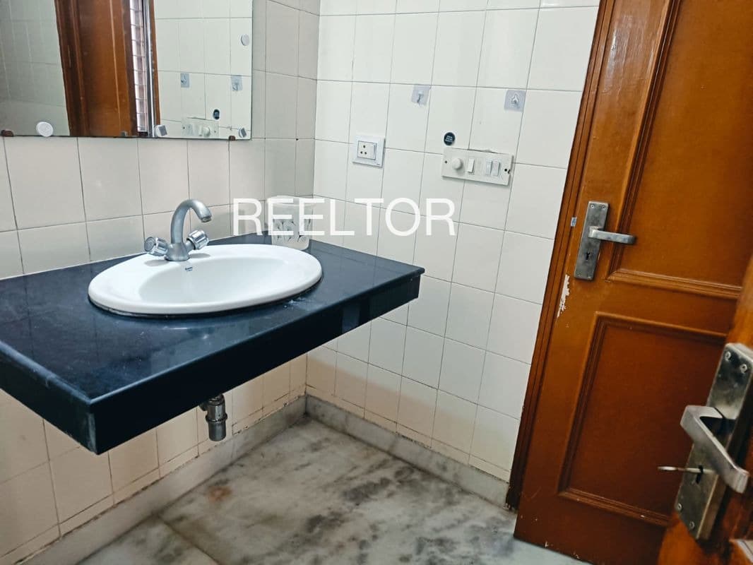 Available 2 Bhk In Fafa Colony Sagar