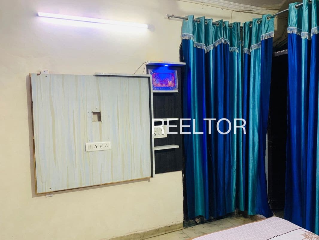 Available 2 Bhk In Dini Waraseoni