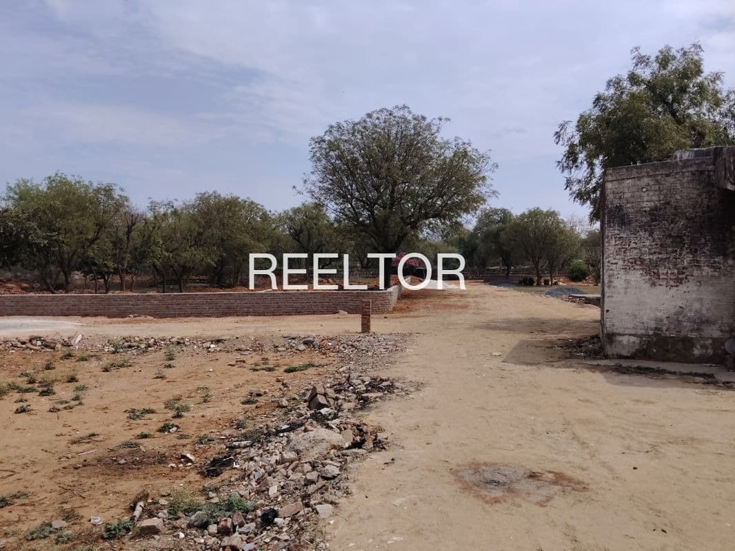 Available 4 Bhk In Bhanat Rajgarh