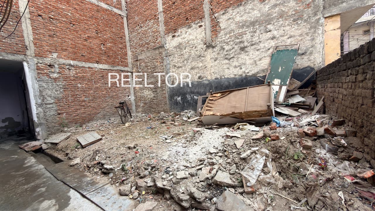 Buy 3 Bhk In Magrol Seondha