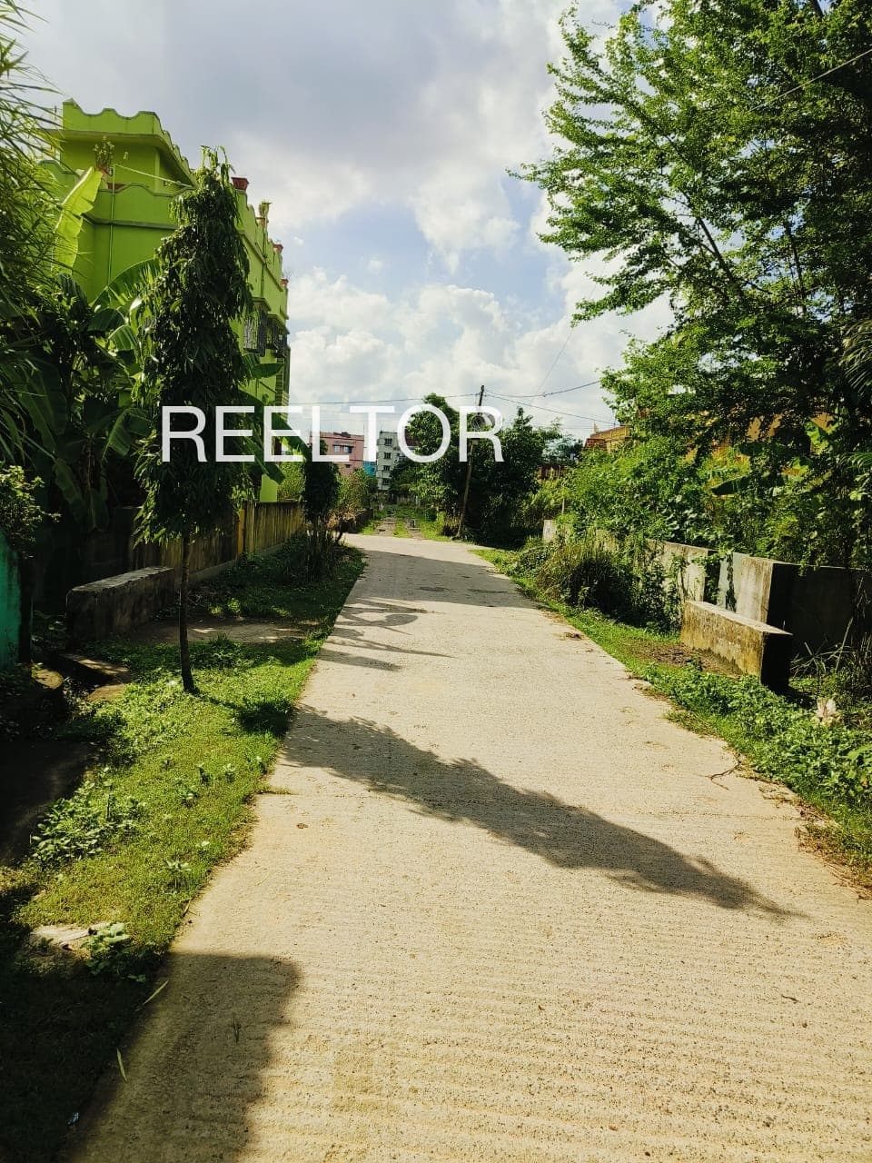 Available 2 Bhk In Chomo Dabra