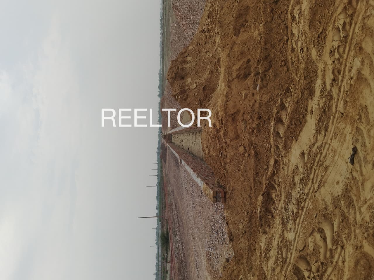 Plot For Sale In Tirwaganj