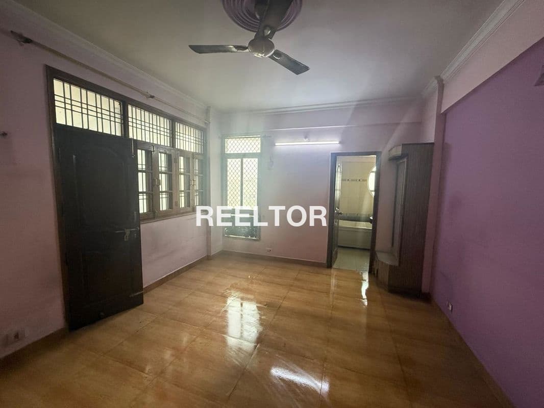 Villa For Rent In Priyadarshini Vihar Model Town