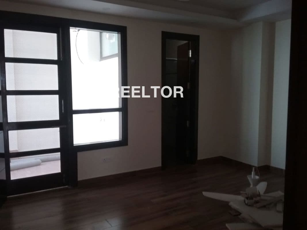 Pg For Rent In Gamri Village Seelam Pur