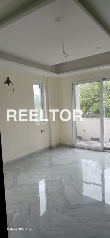 Villa For Rent In Ssi Jhuggi Saraswati Vihar