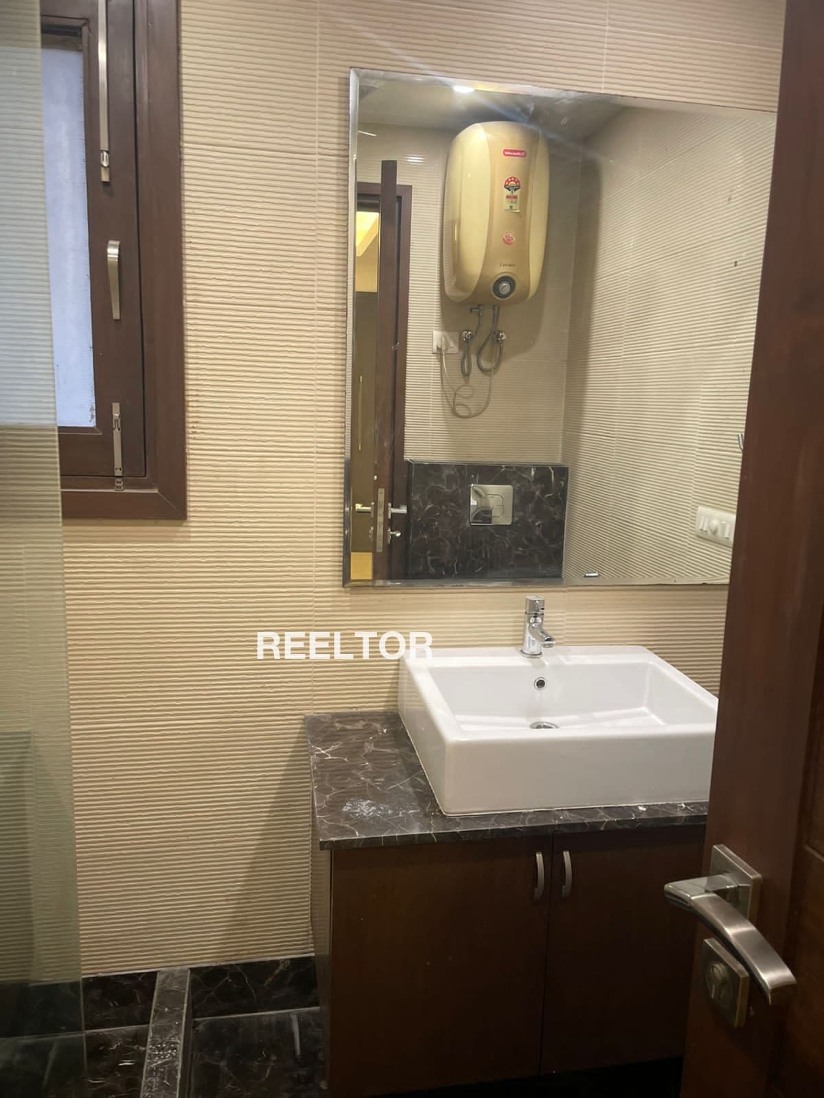 Villa For Rent In Katwaria Sarai Hauz Khas