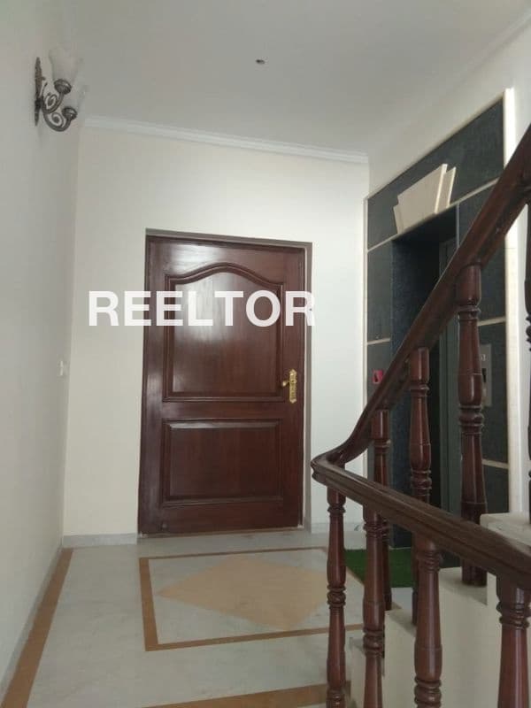 Villa For Rent In Ssi Jhuggi Saraswati Vihar