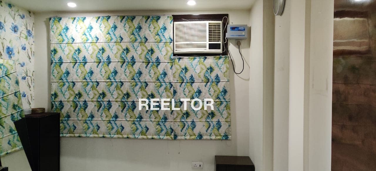 Villa For Rent In Sriniwaspuri Defence Colony