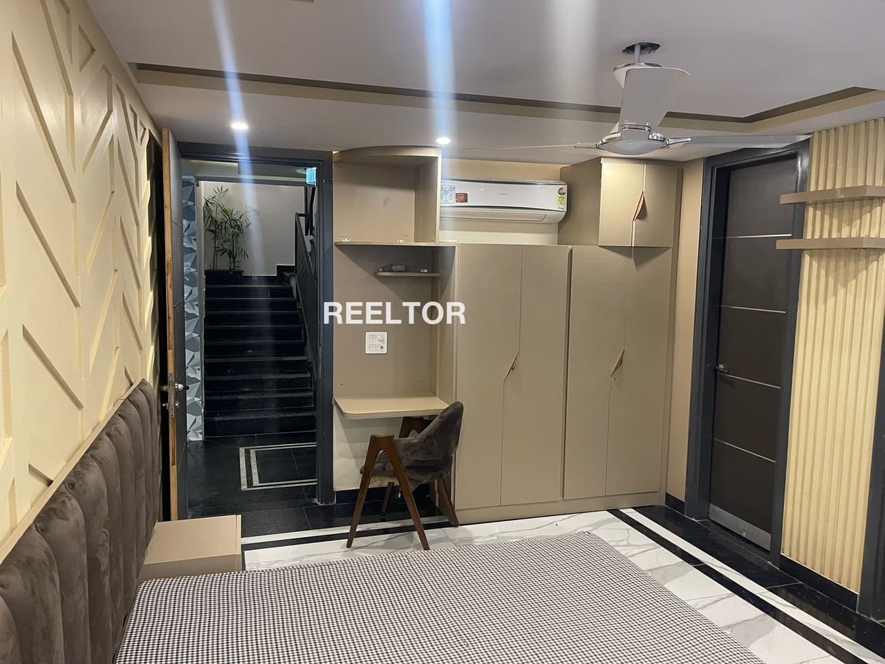 Villa For Rent In Ishwar Nagar Kalkaji