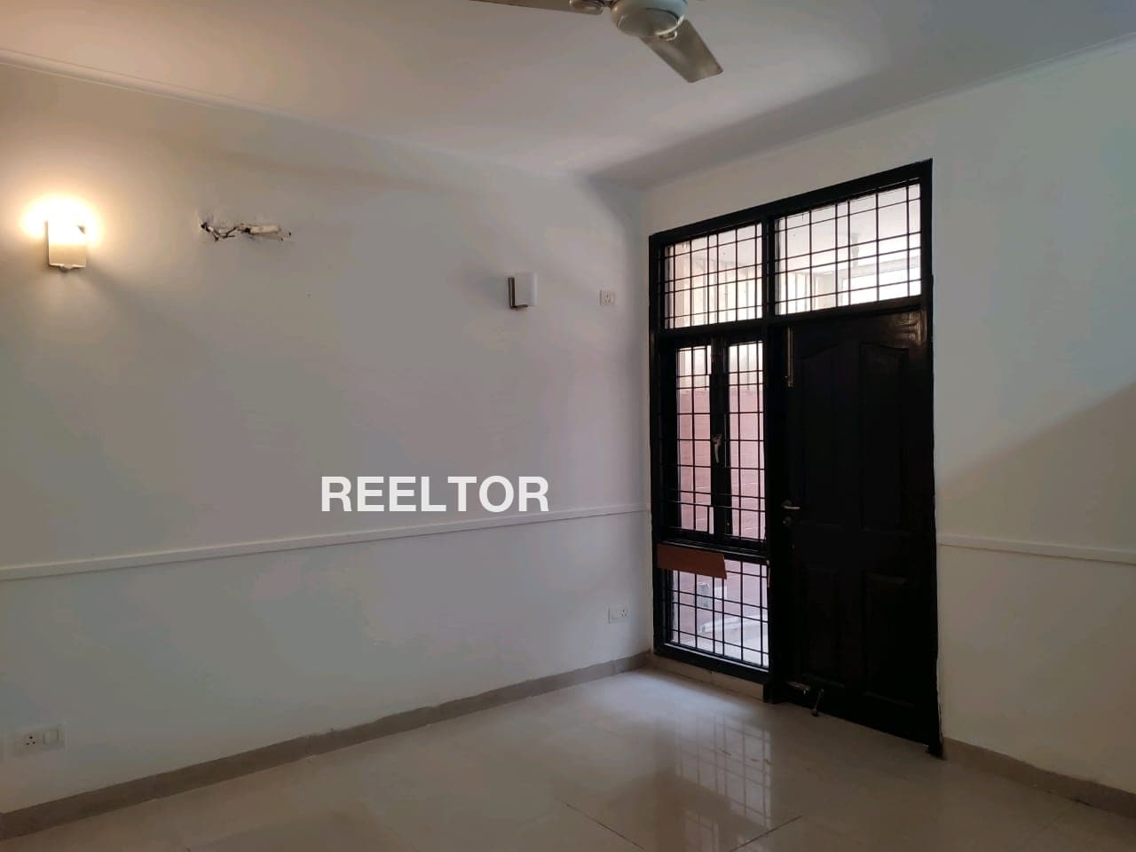 Villa For Rent In Babarpur Shahdara