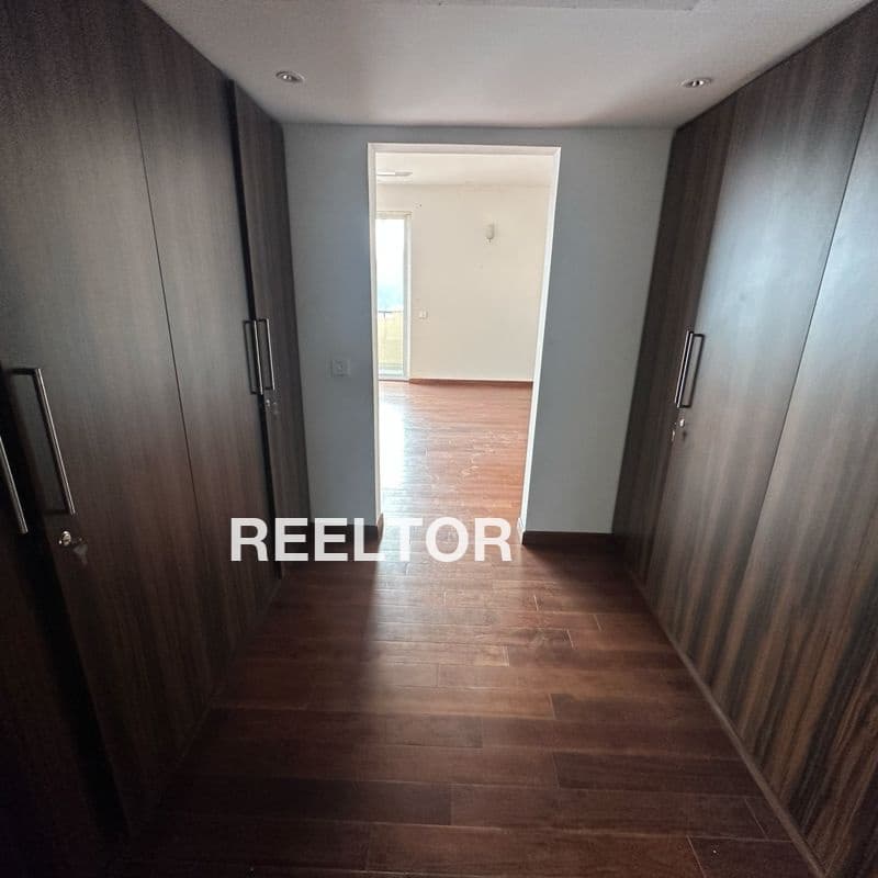 Villa For Rent In Vinobapuri Defence Colony