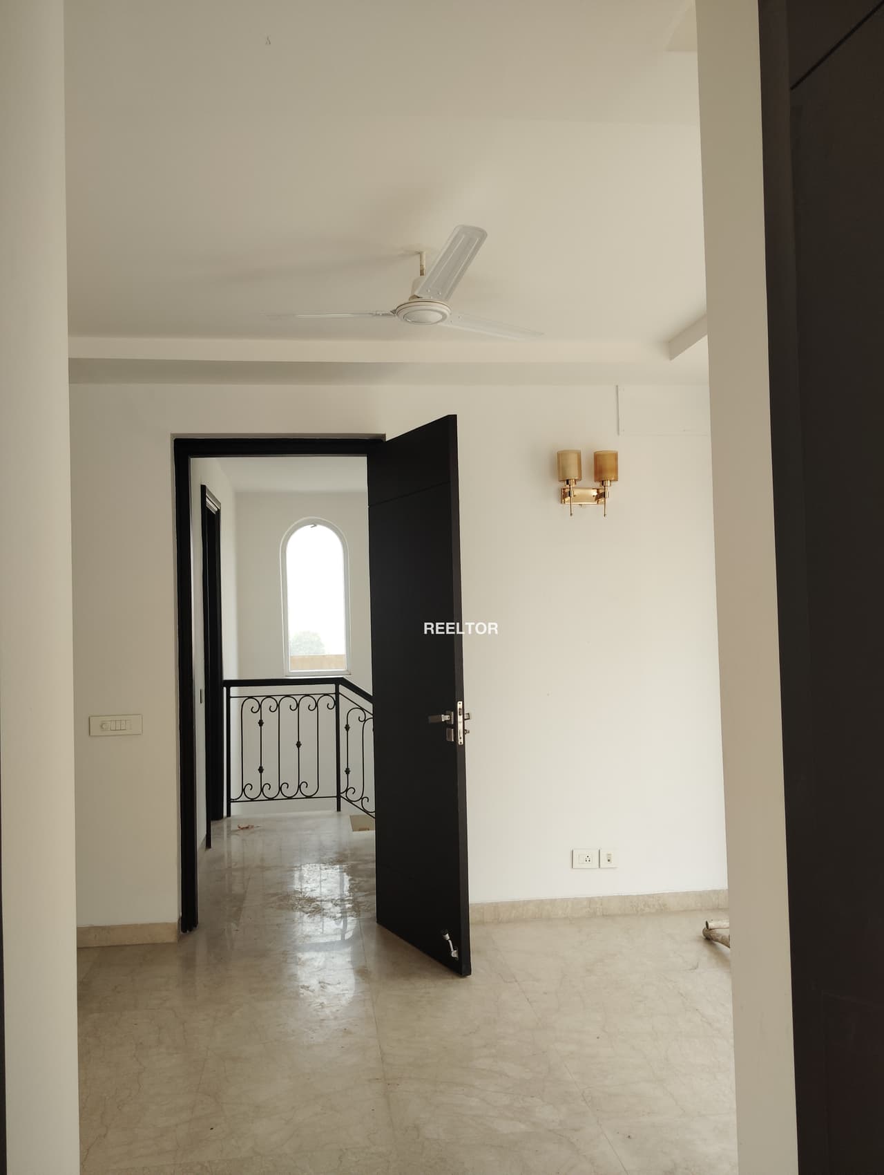 Villa For Rent In Fatehpur Beri Saket
