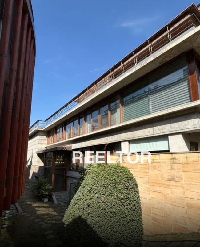 Villa For Rent In Sarita Vihar Defence Colony