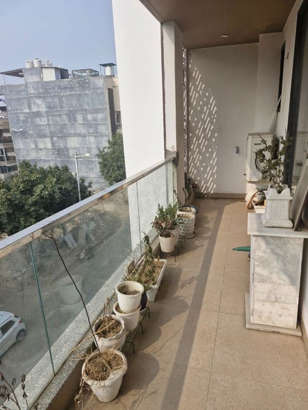 Villa For Rent In Sannaiyat Lines Delhi Cantonment