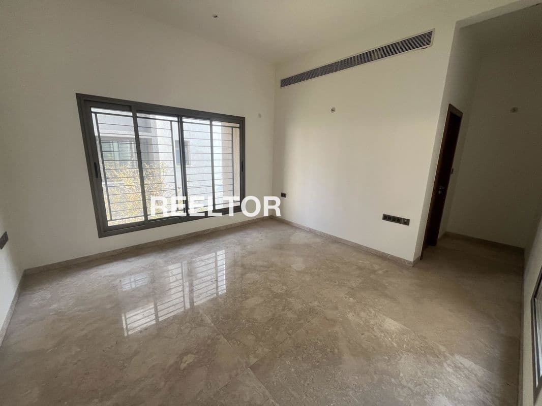 Villa For Rent In Kharak Saket