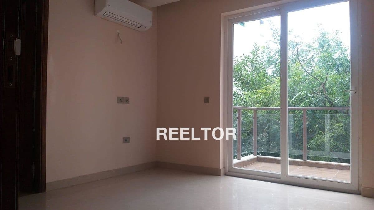 50 Gaj Floor In Uttam Nagar