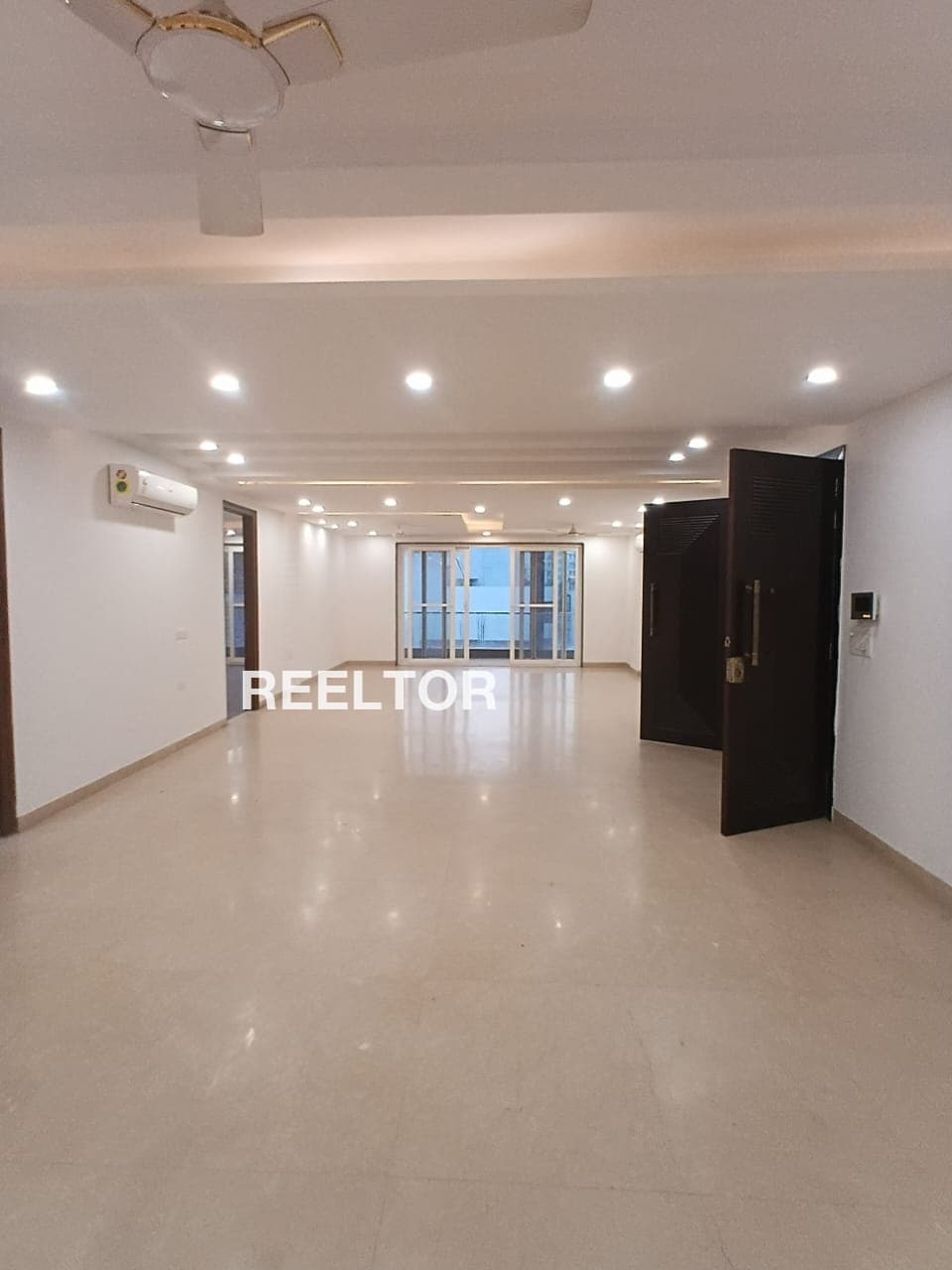 Villa For Rent In Pahari Dhiraj Kotwali