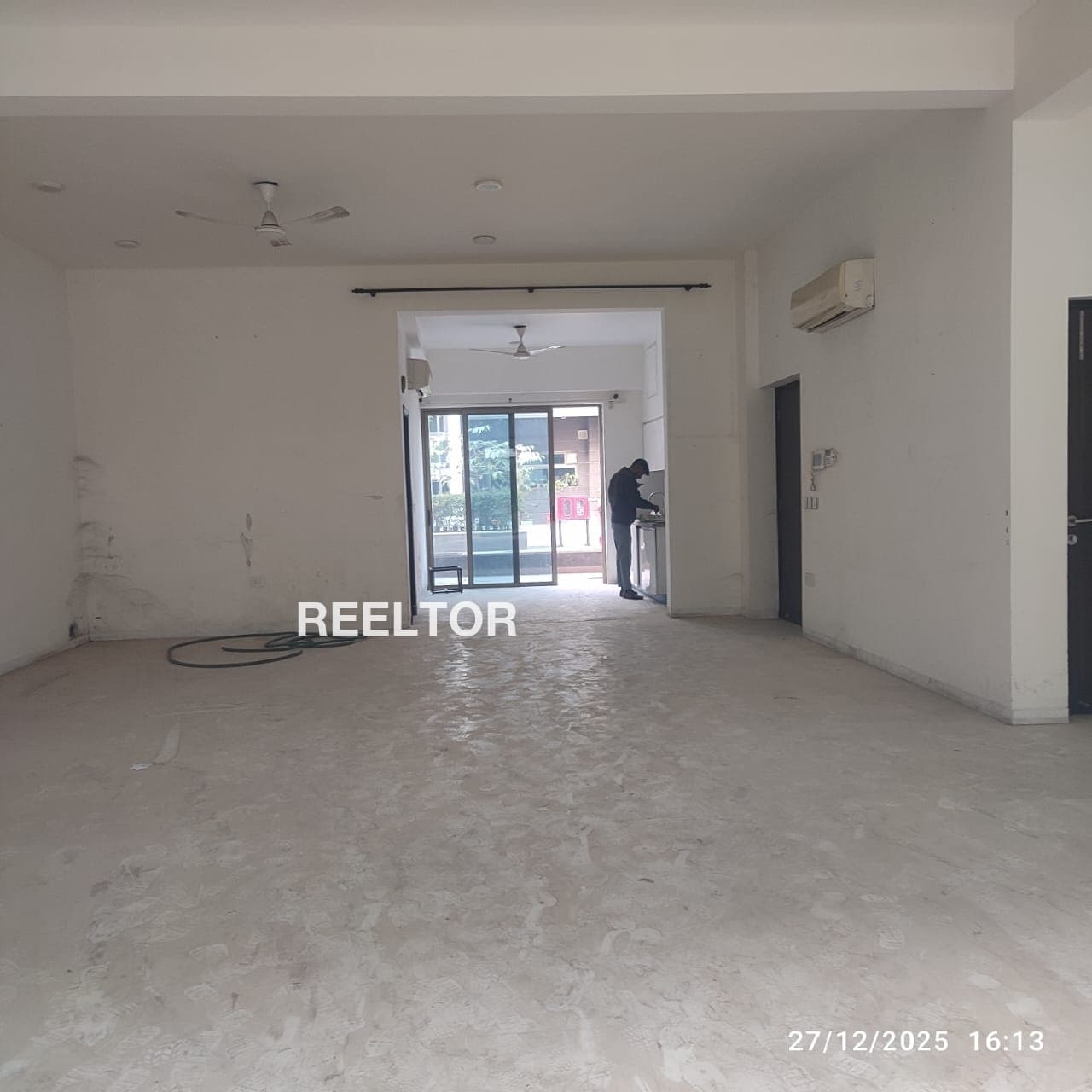 Villa For Rent In Vinobapuri Defence Colony