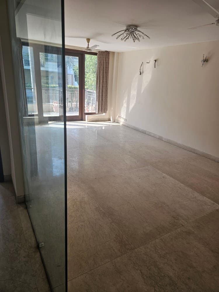 Pg For Sale In Okhla Village Defence Colony