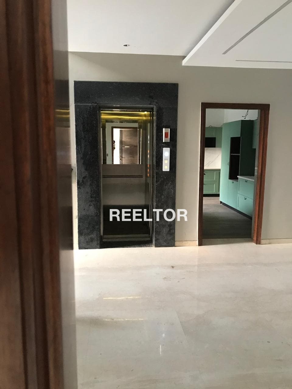 Villa For Rent In Sriniwaspuri Extension Defence Colony