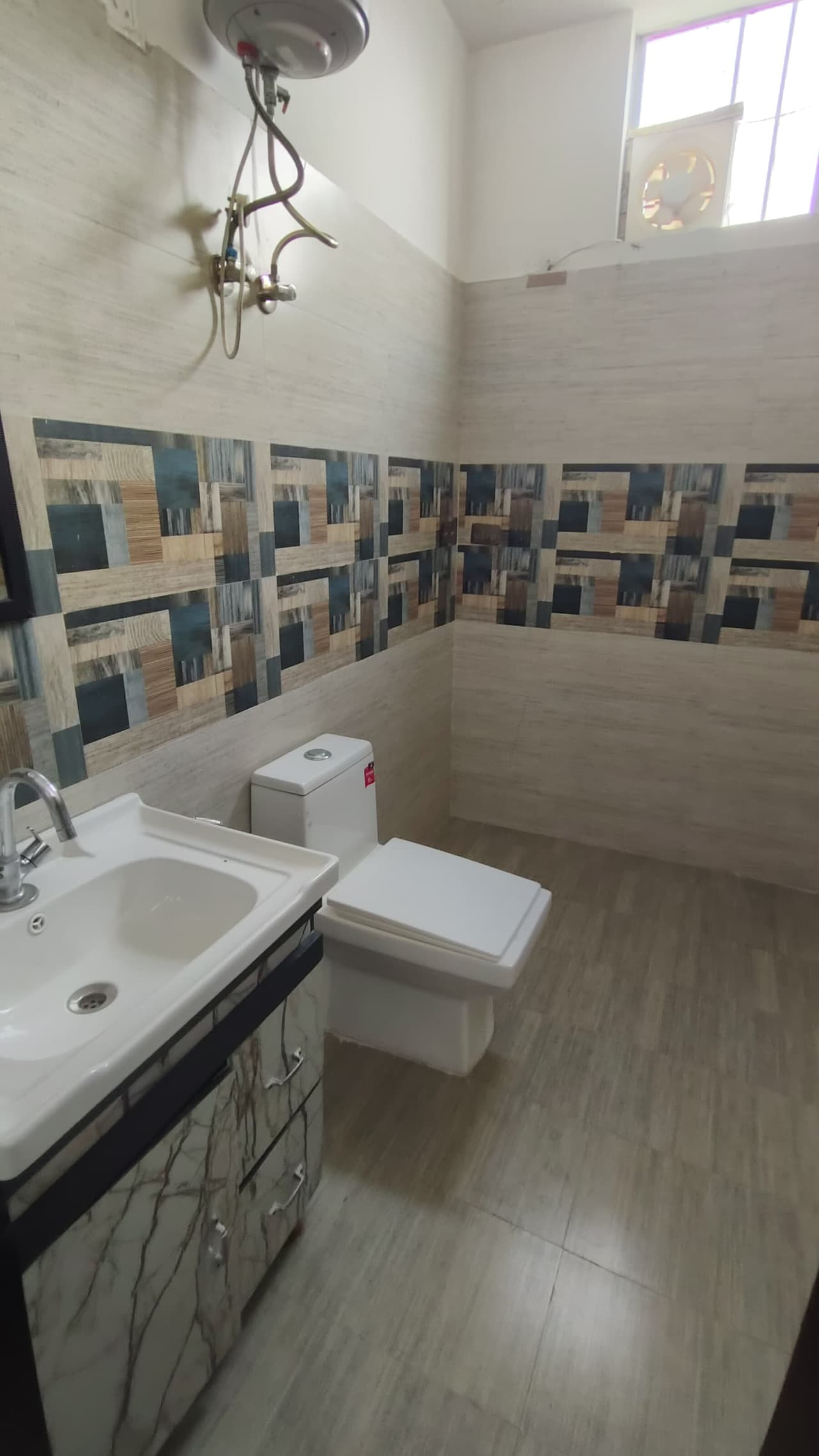 Pg For Sale In Okhla Village Defence Colony