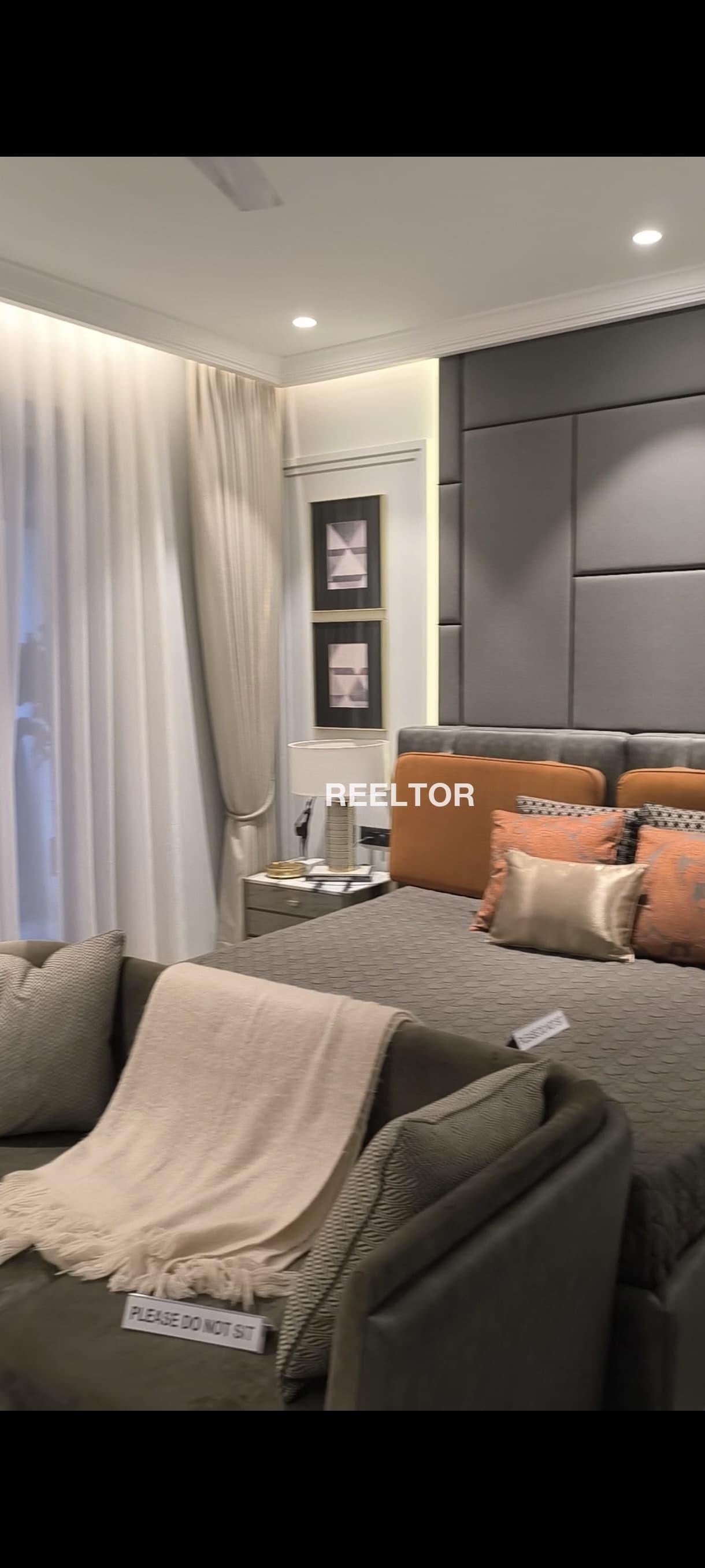 Villa For Rent In Willingdon Crescent Chanakya Puri