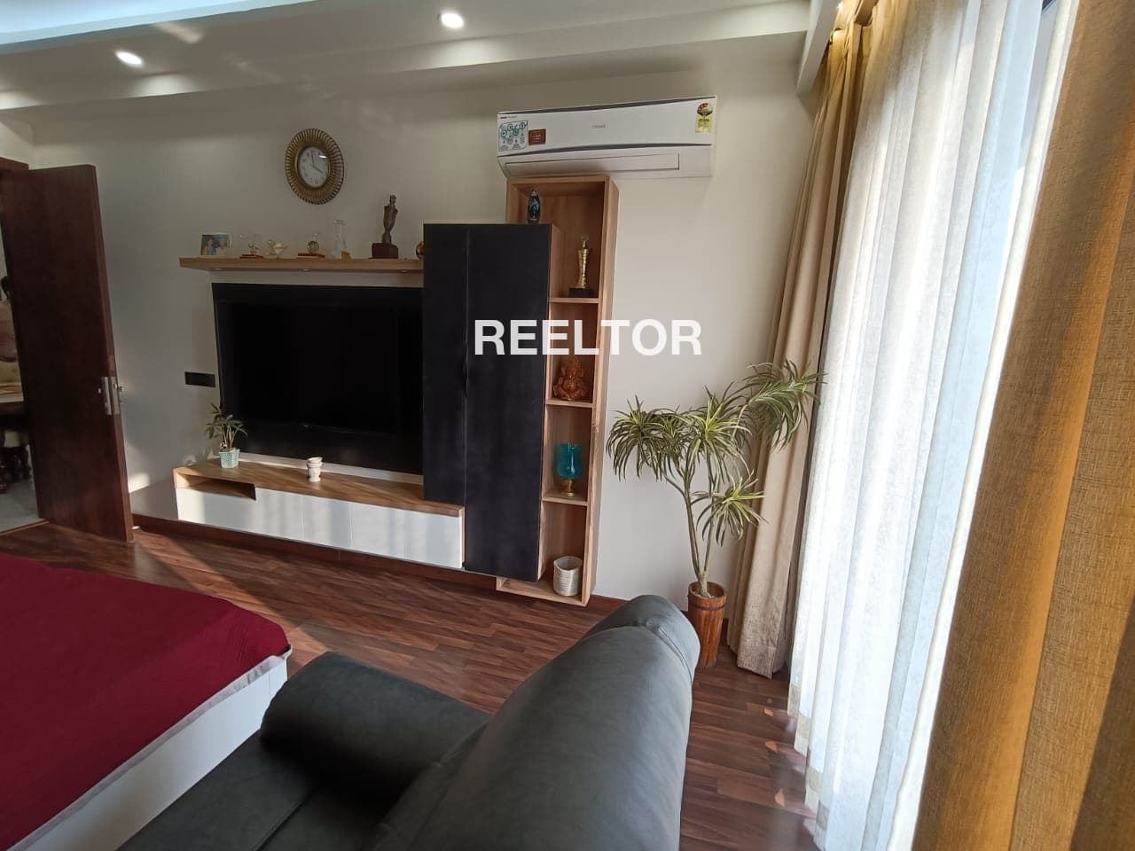 Office Space For Rent In Pandara Park Chanakya Puri