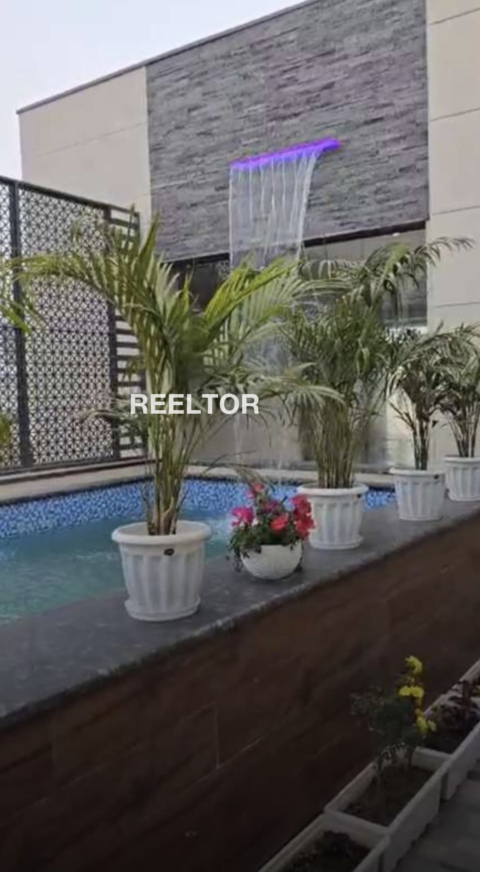 Villa For Rent In Cd Park Model Town