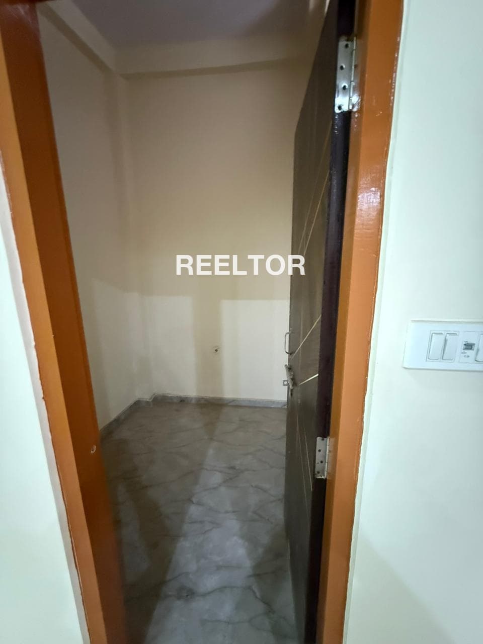 Office Space For Rent In Pahari Dhiraj Kotwali