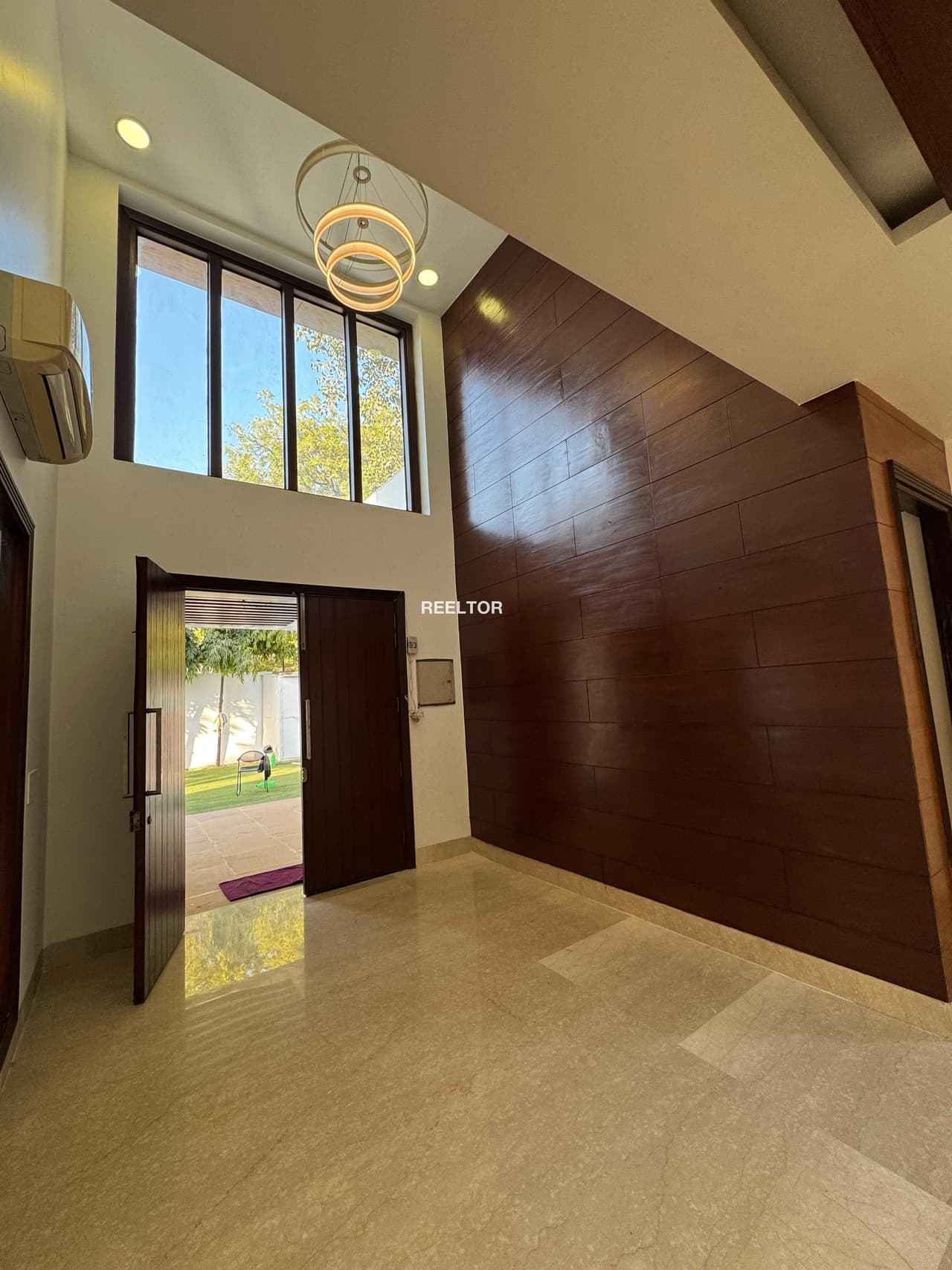 Villa For Rent In Shaheen Bagh Sarita Vihar