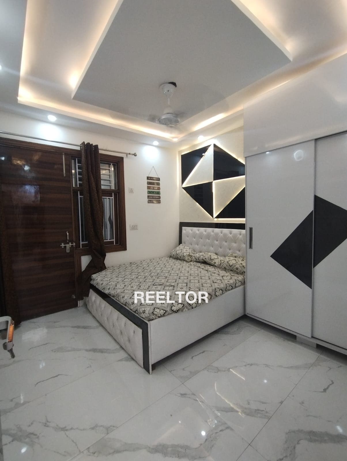 Villa For Rent In Sriniwaspuri Defence Colony