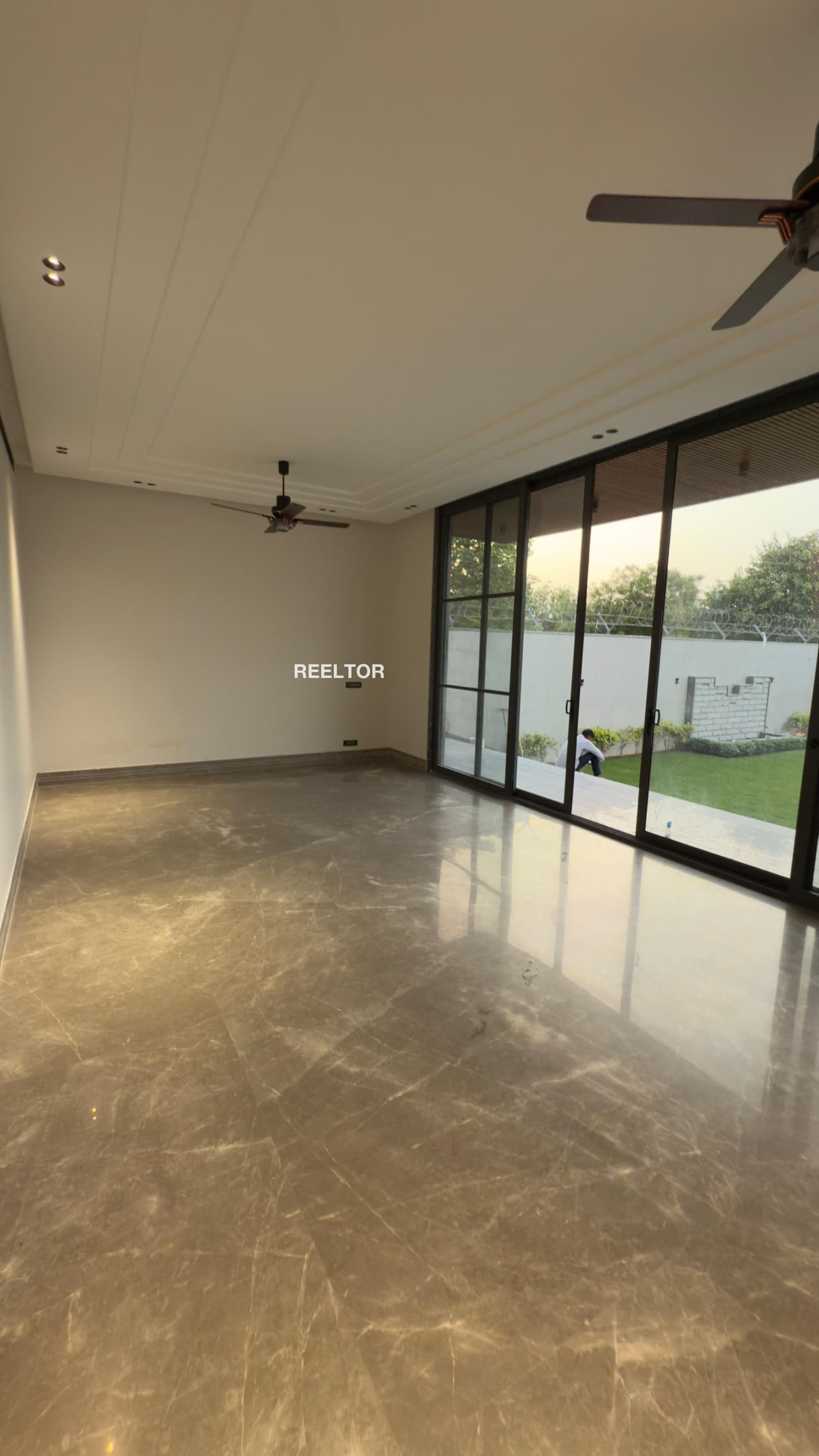 Villa For Rent In Kalyan Puri Mayur Vihar