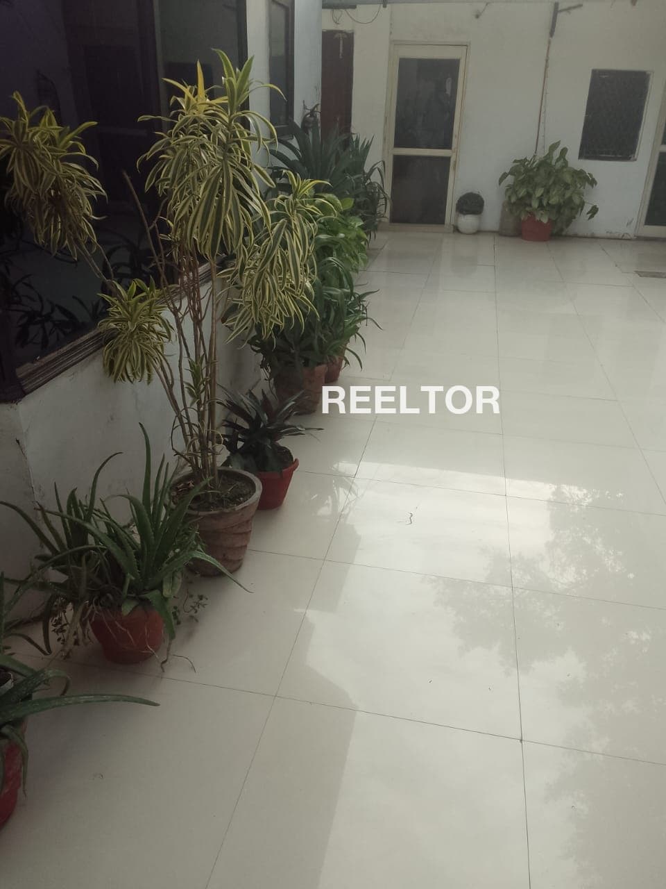 Villa For Rent In Babarpur Shahdara