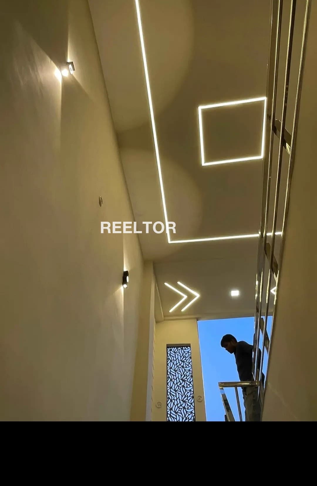 Villa For Rent In Sarita Vihar Defence Colony