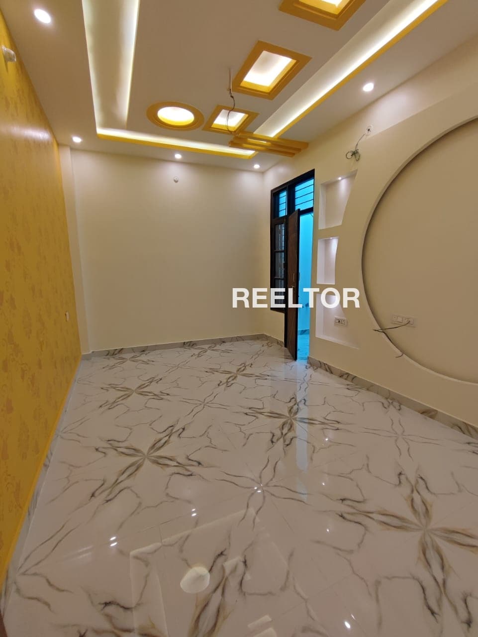 Office Space For Rent In Haiderpur Saraswati Vihar