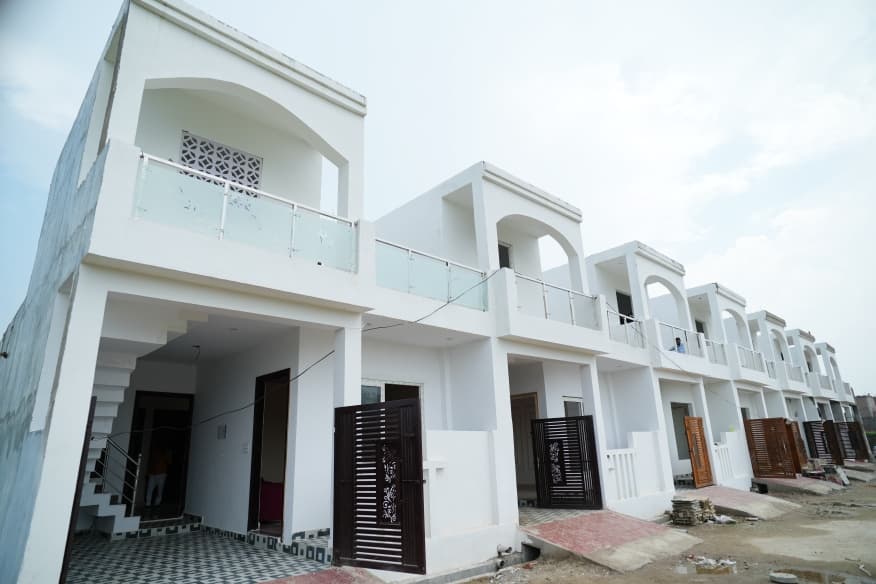 Villa For Rent In Theekariya Charnan Talera