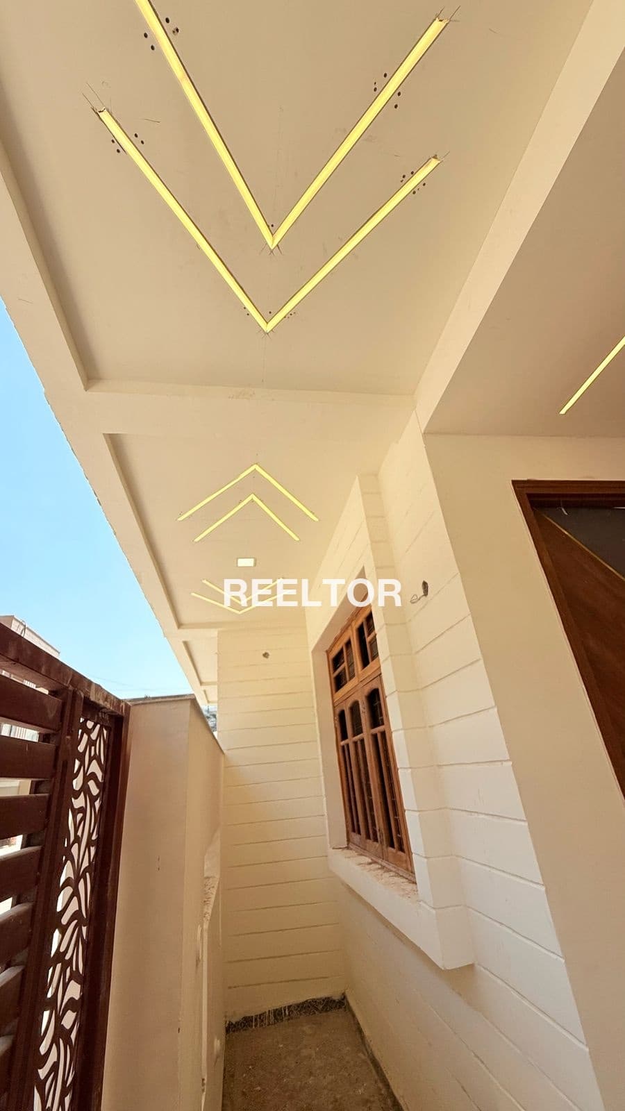 Villa For Rent In Shalimar Bagh Saraswati Vihar