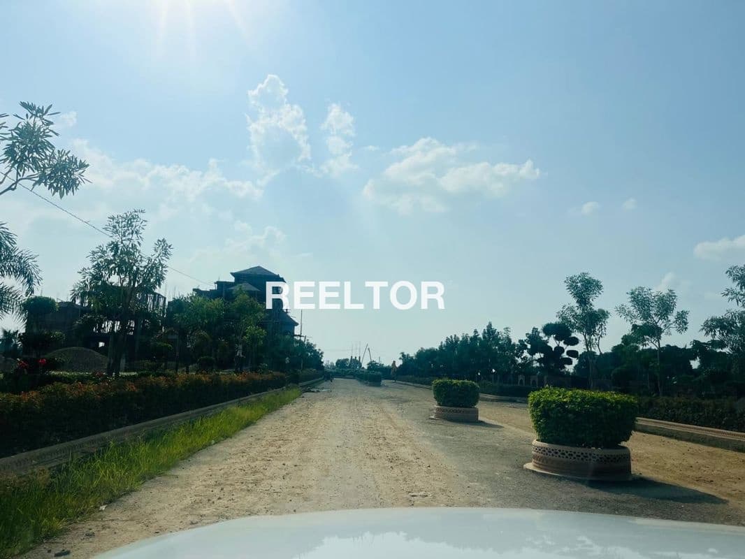 Villa For Rent In Tihiya Patti Uchhain