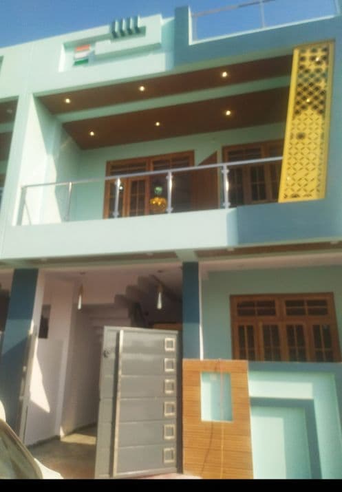 Villa For Rent In Bhalaswa Jhuggi Model Town
