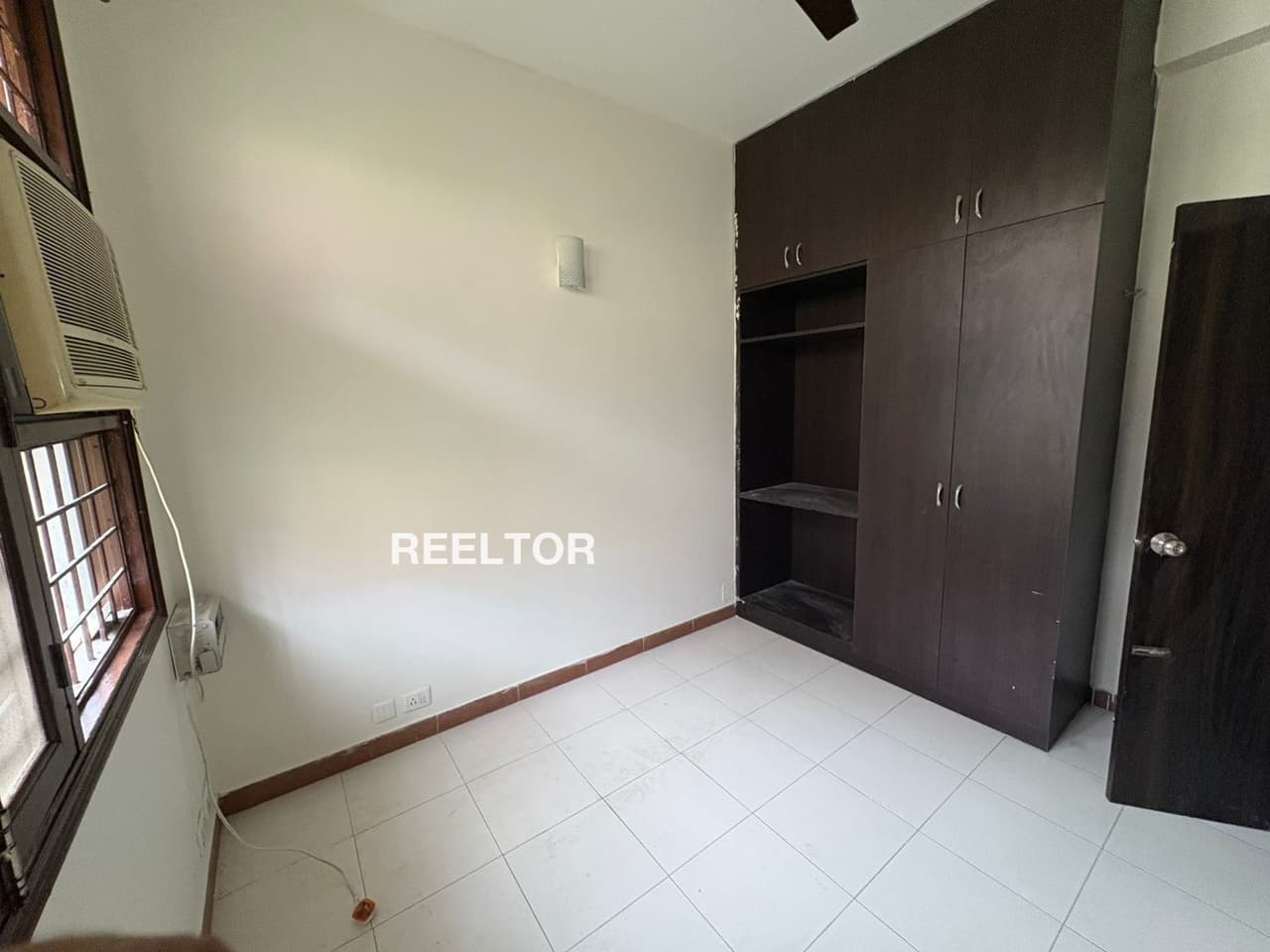 Co Working Space In Nsp