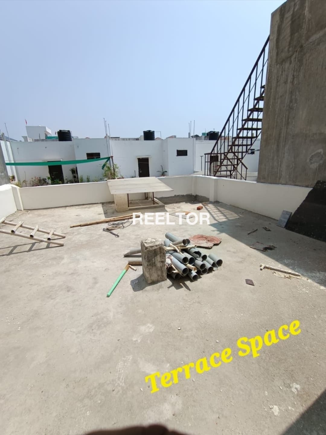 Villa For Rent In Nizamuddin Defence Colony