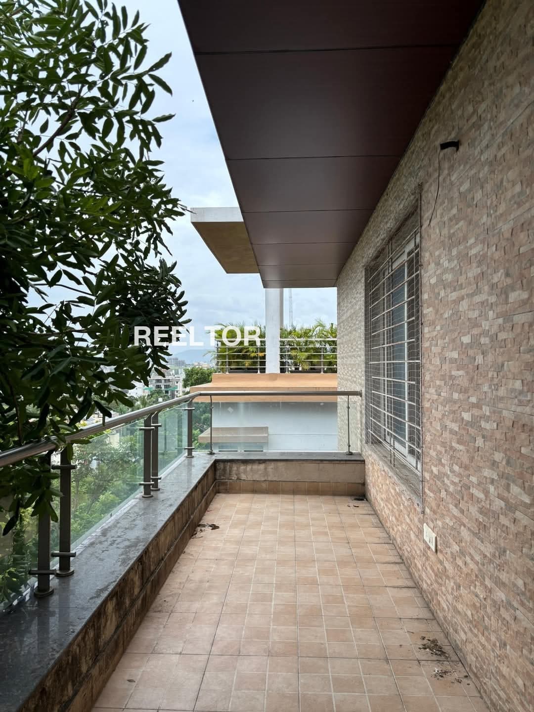 Villa For Rent In Ssi Jhuggi Saraswati Vihar