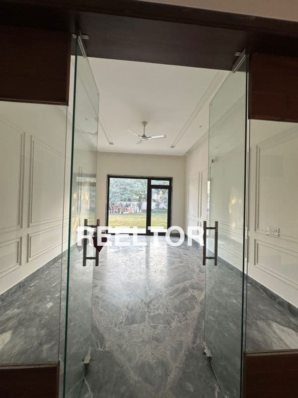 Villa For Rent In Ber Sarai Vasant Vihar