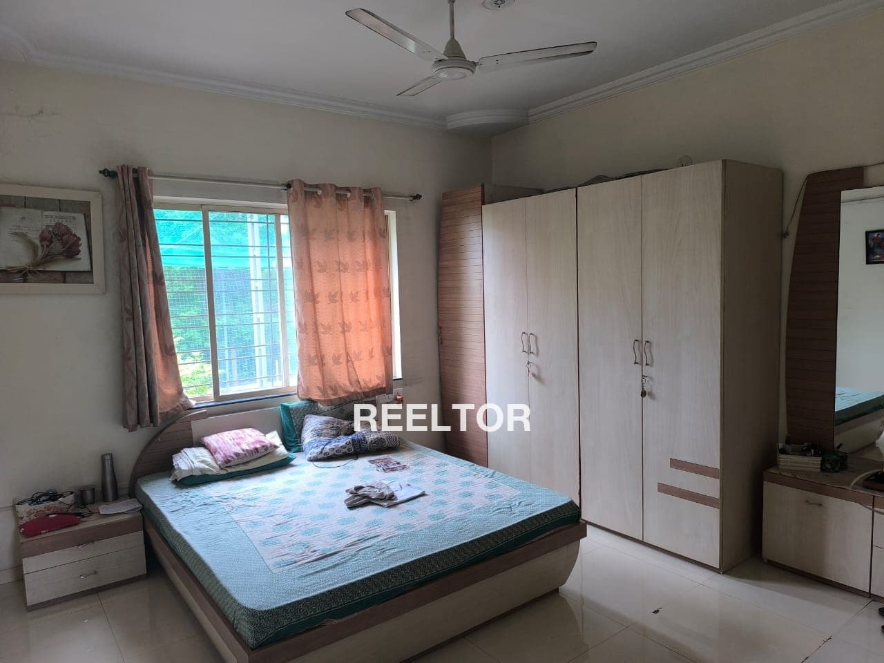 Villa For Rent In Shakarpur Gandhi Nagar