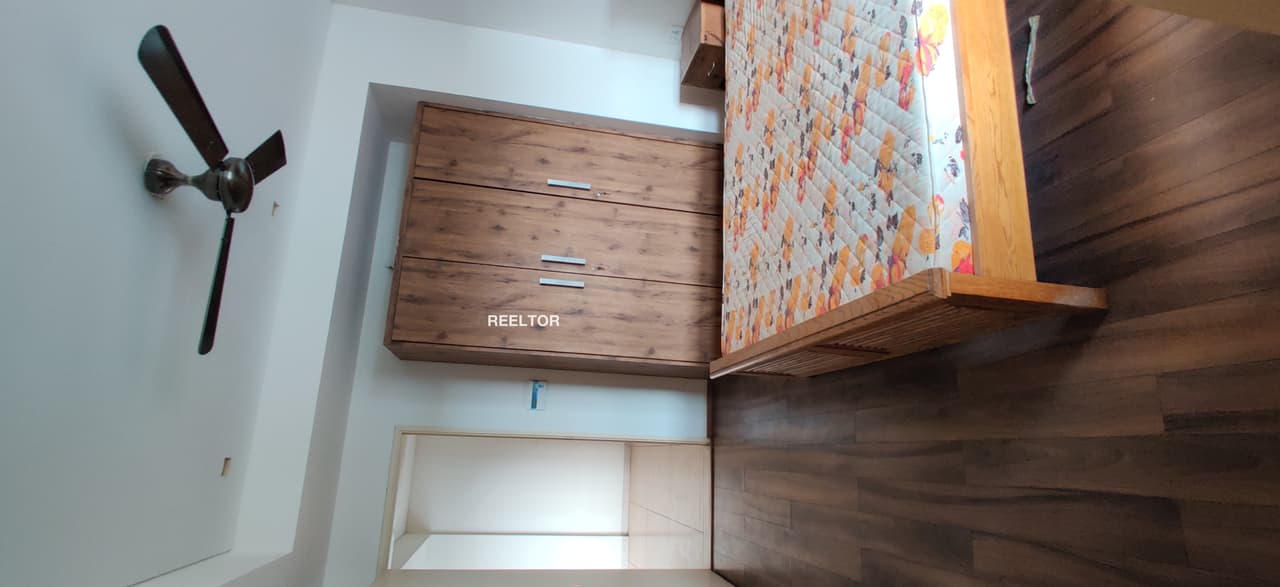 Zolo Amigos Satya Niketan