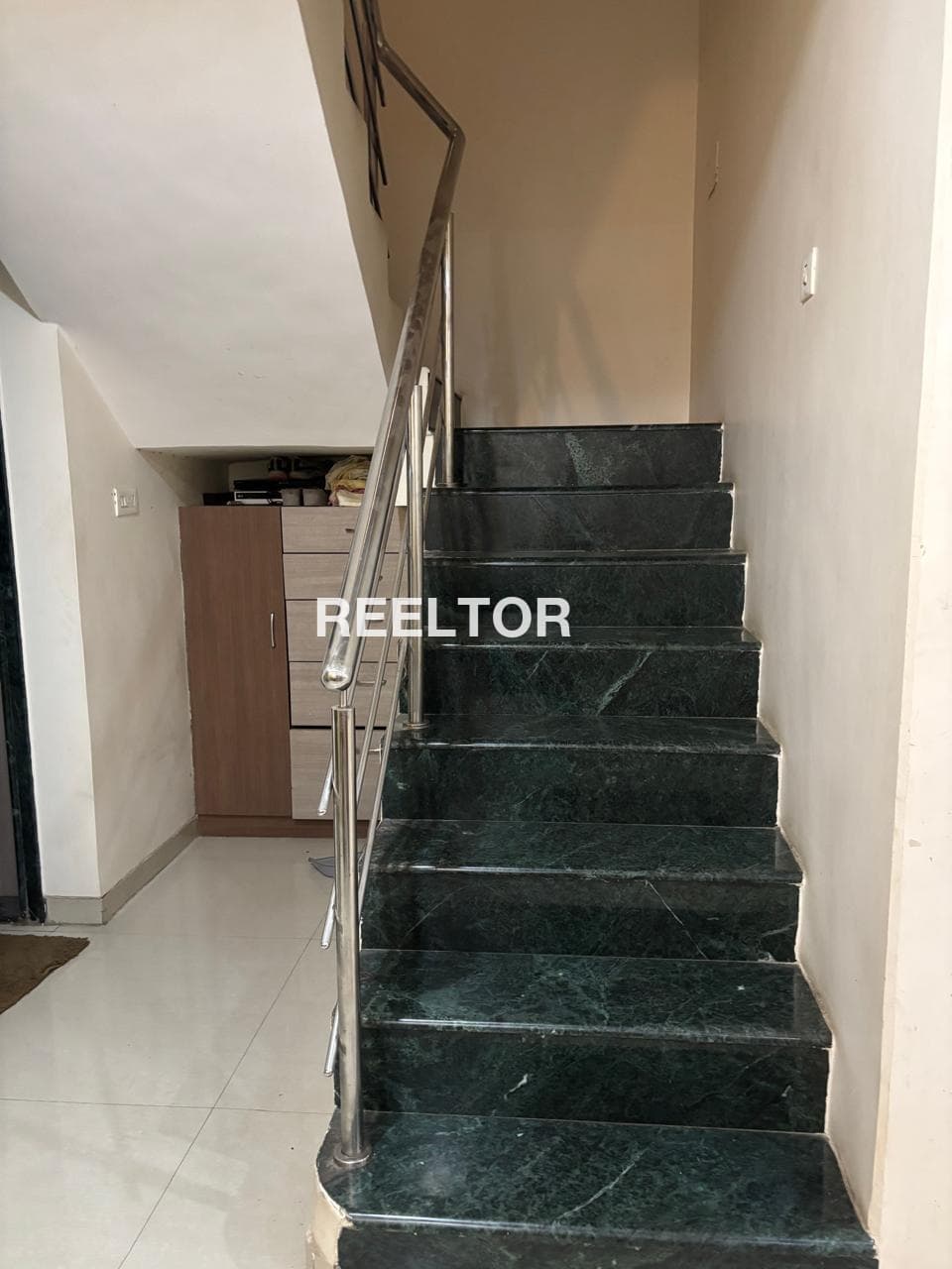 2 Bhk For Rent In Amrapali Princely Estate