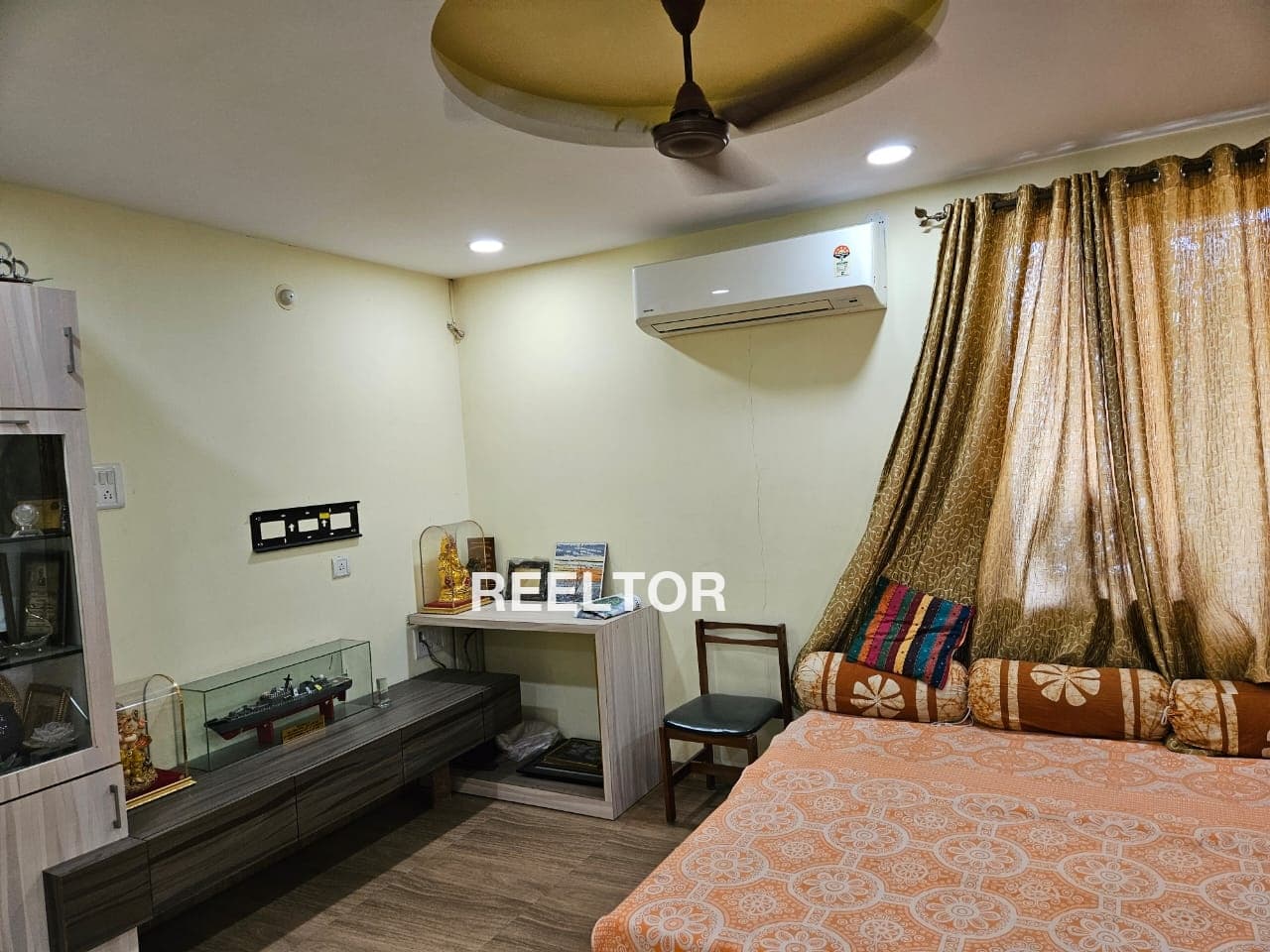 Villa For Rent In Jamia Nagar Defence Colony