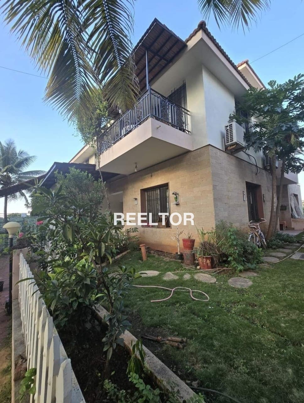 Villa For Sale In Shahadatnagar Uniara